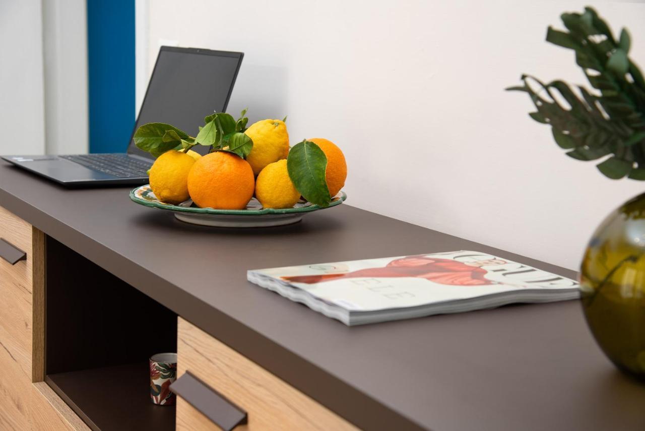Stanza Tasso - De Vivo Realty Sorrento Bed & Breakfast Dış mekan fotoğraf